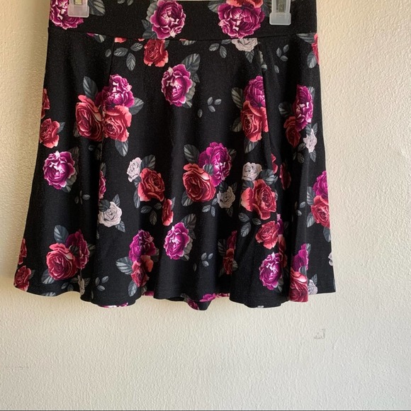 H&M Divided Floral Zip Back High-waist Flare Skirt Size Small - Picture 1 of 4